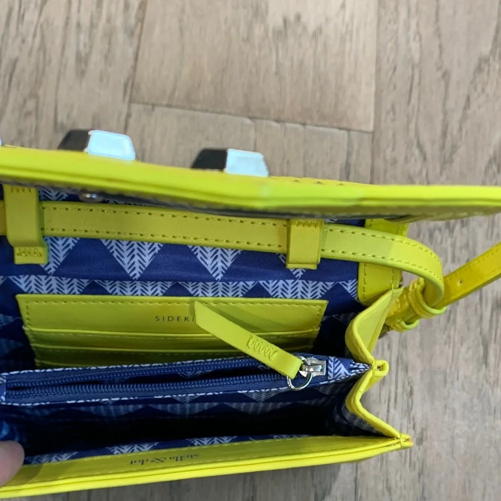 NWOT Stella & Dot Neon Yellow Perforated Crossbody Bag - Picture 5 of 7